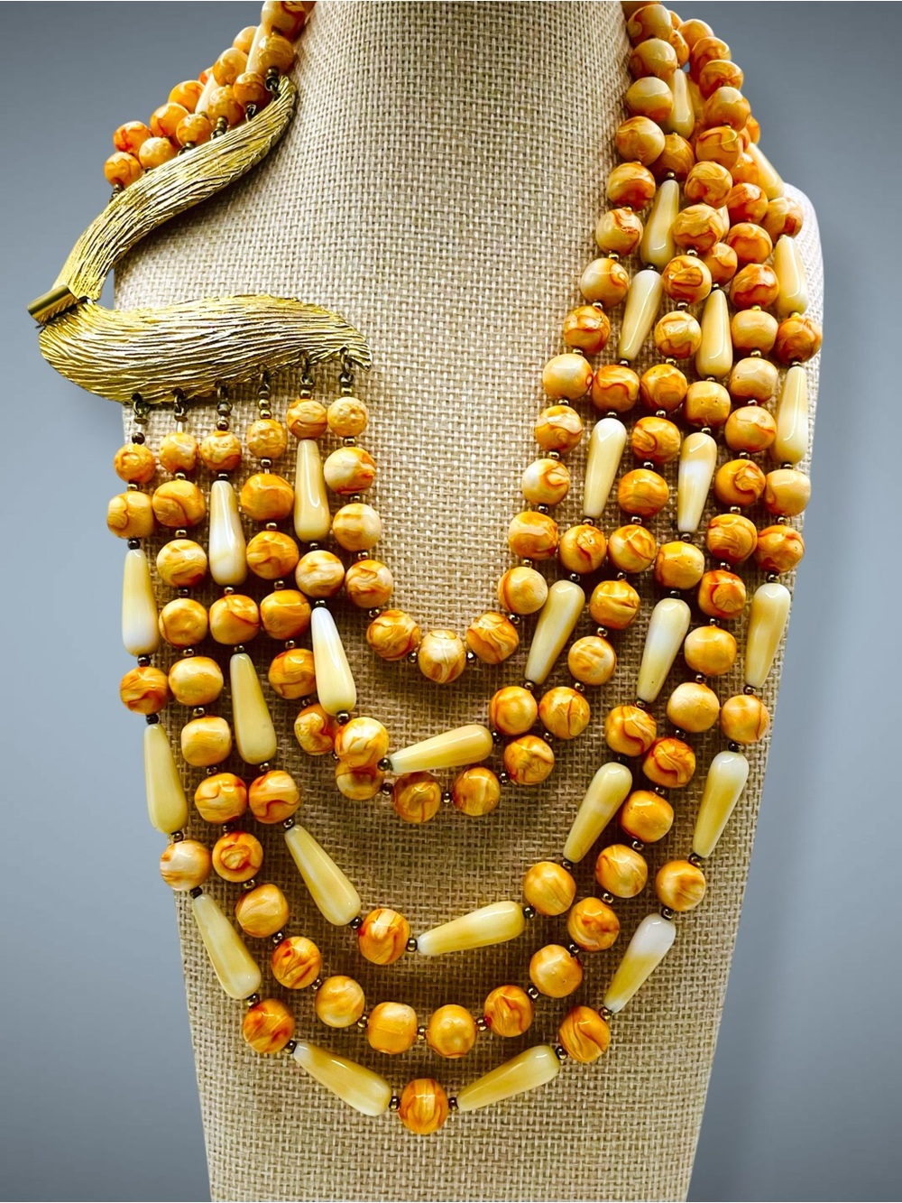 Vintage Multi Strand Peach Marbled Bead Necklace with Gold Textured Leaf Clasp